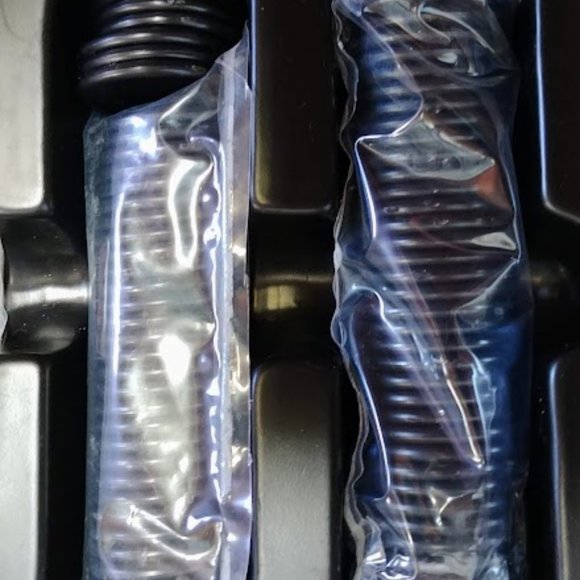 Official Hockey Hall of Fame Game in Embossed Tin - Picture 5 of 9